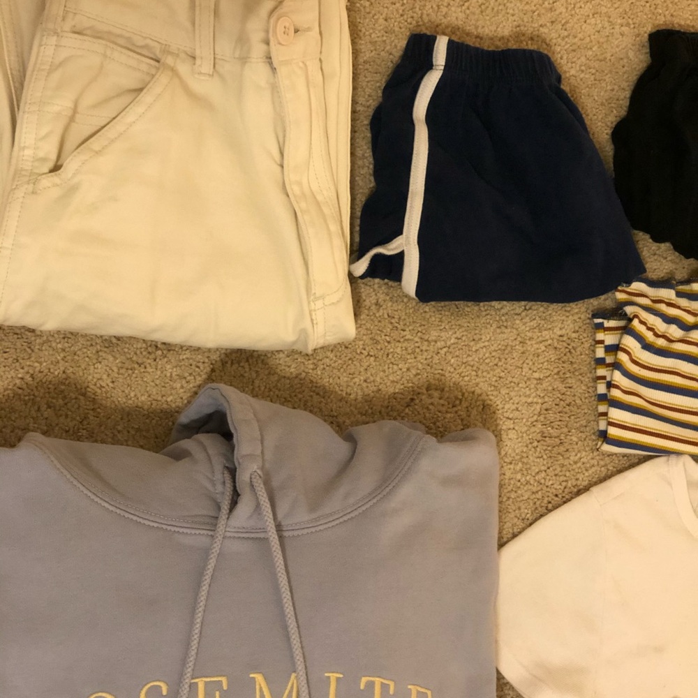 Brandy Melville Collection!! - Picture 4 of 4